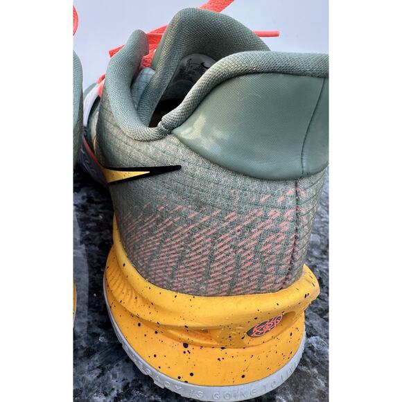 NIKE KYRIE LOW 4 \